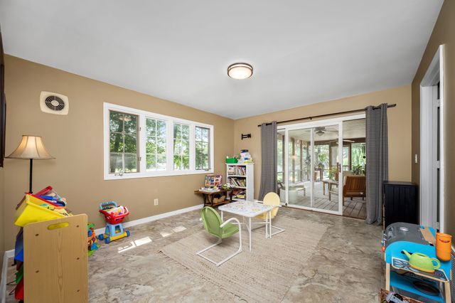 1804 COUNTRY CLUB DR, Tullahoma, TN 37388