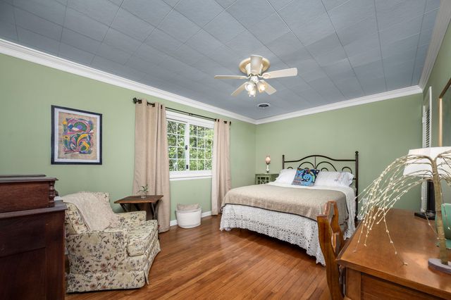 1804 COUNTRY CLUB DR, Tullahoma, TN 37388
