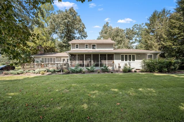1804 COUNTRY CLUB DR, Tullahoma, TN 37388