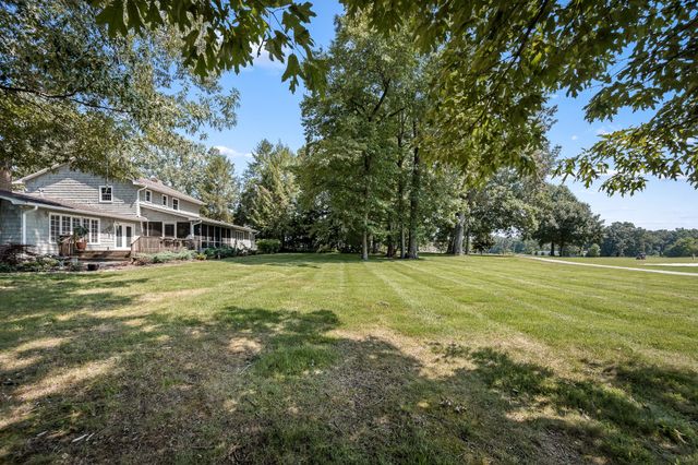 1804 COUNTRY CLUB DR, Tullahoma, TN 37388