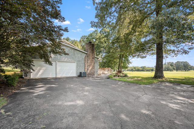1804 COUNTRY CLUB DR, Tullahoma, TN 37388