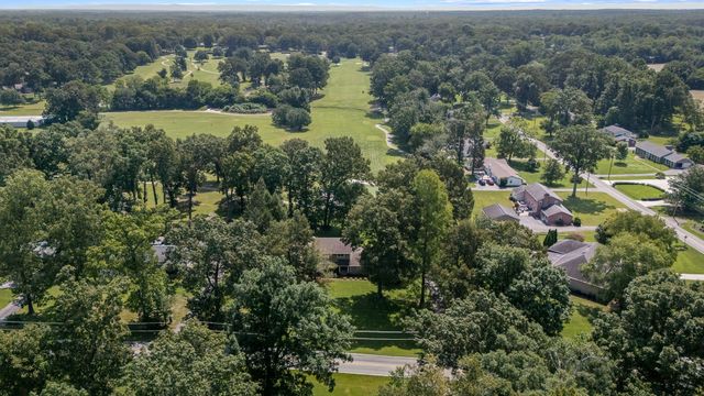 1804 COUNTRY CLUB DR, Tullahoma, TN 37388