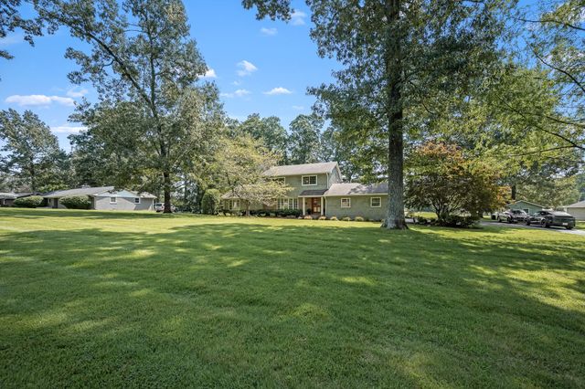 1804 COUNTRY CLUB DR, Tullahoma, TN 37388
