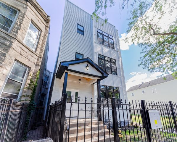 4933 S Wabash Avenue, Chicago, IL 60615