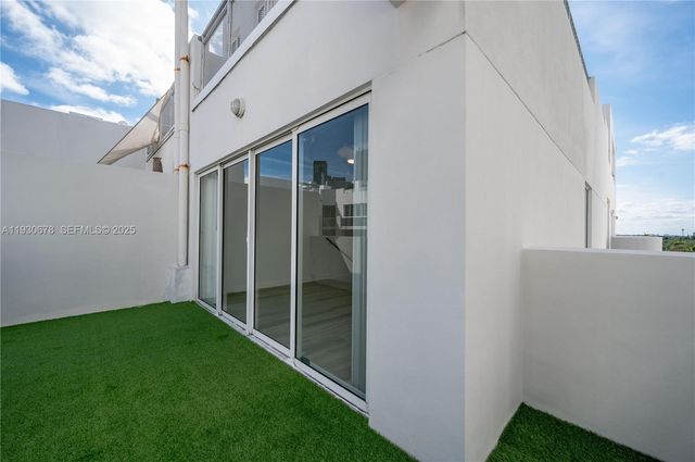 1712 SW 2nd Ave 809, Miami, FL 33129