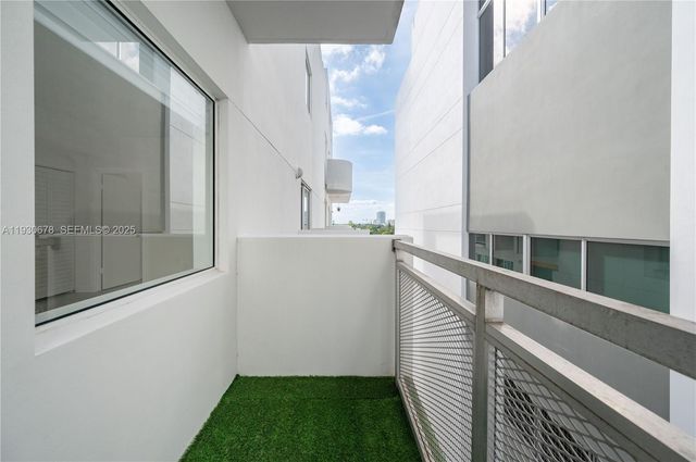 1712 SW 2nd Ave 809, Miami, FL 33129