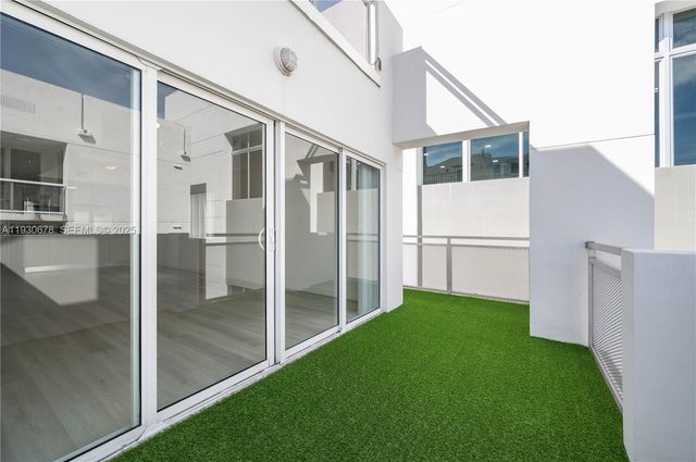 1712 SW 2nd Ave 809, Miami, FL 33129