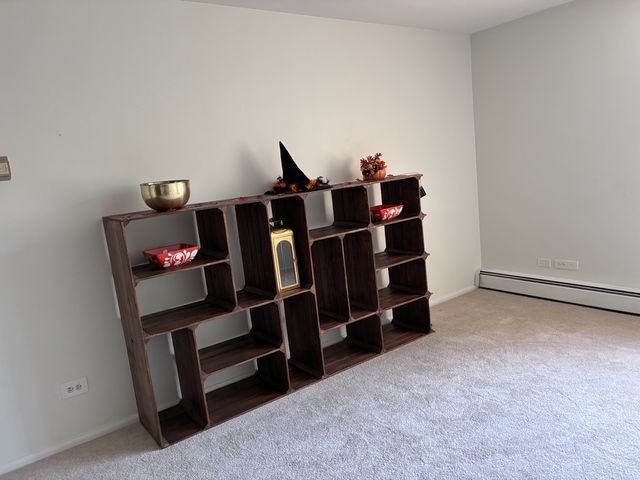 201 S Maple Avenue 210, Oak Park, IL 60302