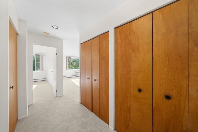 201 S Maple Avenue 210, Oak Park, IL 60302