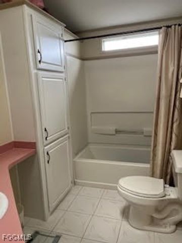 265 Lakeside DR, North Fort Myers, FL 33903