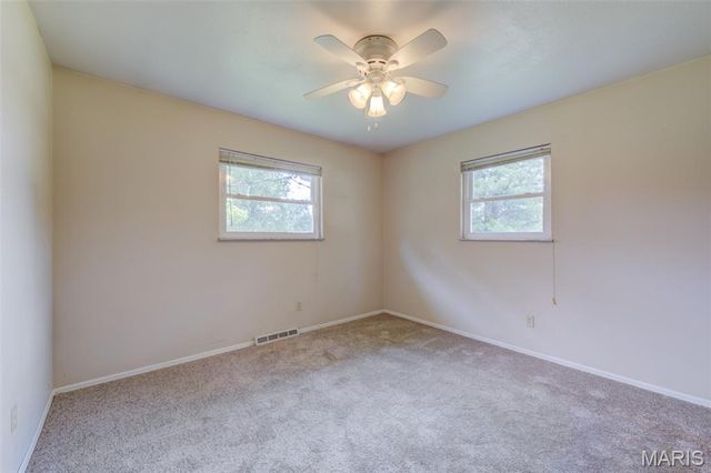 2 Saint Raymond Drive, St Peters, MO 63376