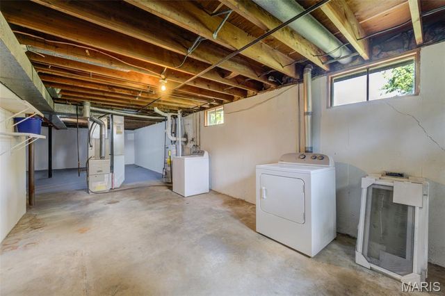 2 Saint Raymond Drive, St Peters, MO 63376