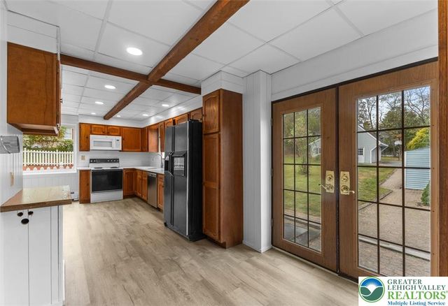 696 South Delaware Drive, Upper Mt Bethel Twp, PA 18343