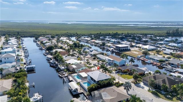 12304 Boat Shell DR, Matlacha Isles, FL 33991