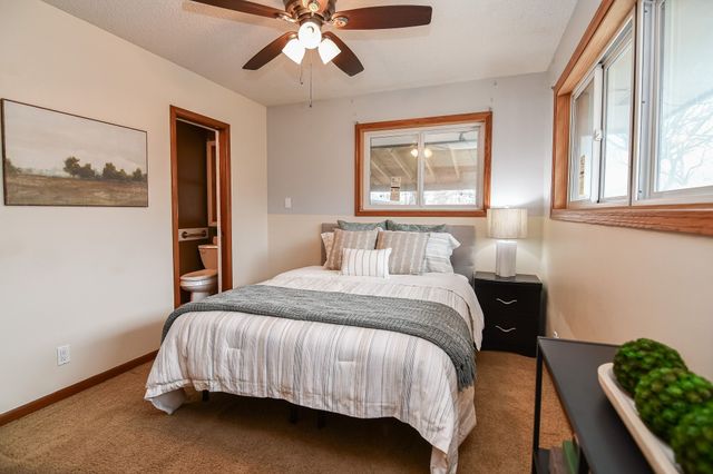 3117 Aurora Avenue, Des Moines, IA 50310