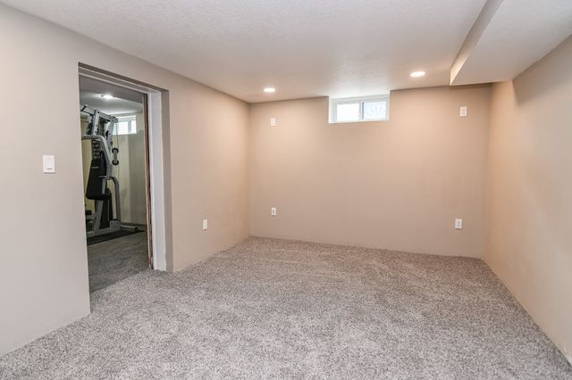 3117 Aurora Avenue, Des Moines, IA 50310