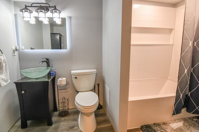 3117 Aurora Avenue, Des Moines, IA 50310