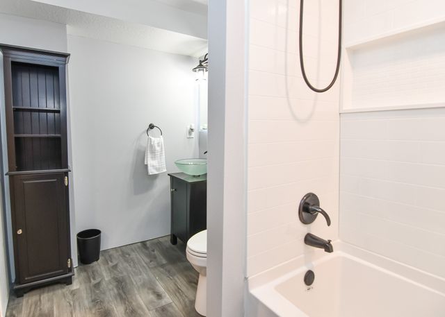 3117 Aurora Avenue, Des Moines, IA 50310