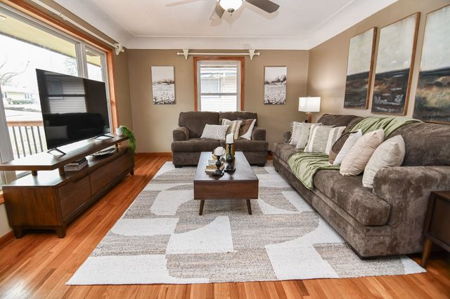 3117 Aurora Avenue, Des Moines, IA 50310