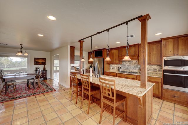 647 Blue Sage Loop, Kerrville, TX 78028