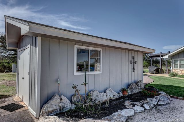647 Blue Sage Loop, Kerrville, TX 78028