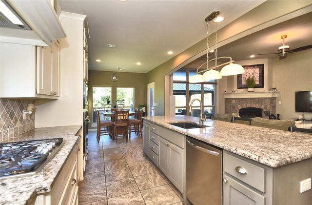 5916 S 13th Street, Broken Arrow, OK 74011