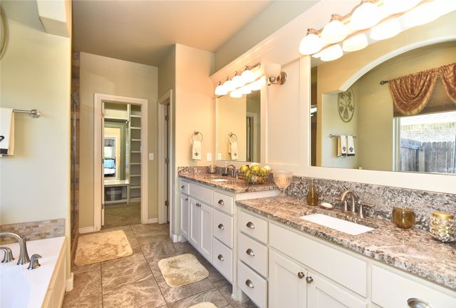 5916 S 13th Street, Broken Arrow, OK 74011