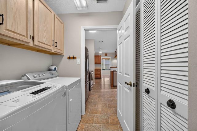 6031 SANDERLING DRIVE, Lakeland, FL 33809