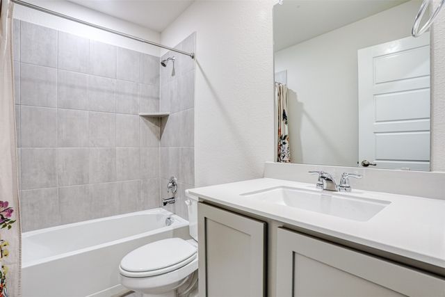 9813 Daisy Mae Lane, Aubrey, TX 76227