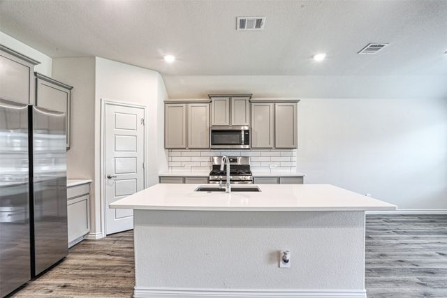 9813 Daisy Mae Lane, Aubrey, TX 76227