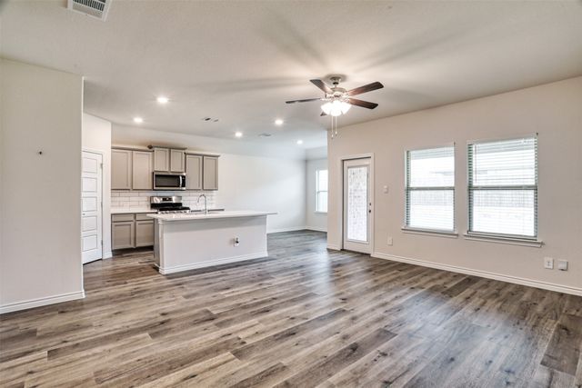 9813 Daisy Mae Lane, Aubrey, TX 76227