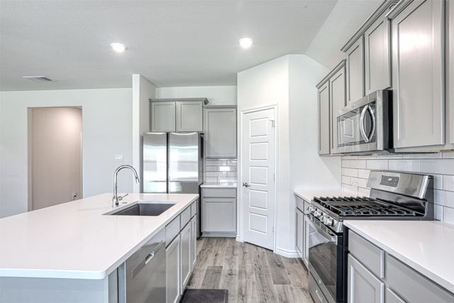 9813 Daisy Mae Lane, Aubrey, TX 76227