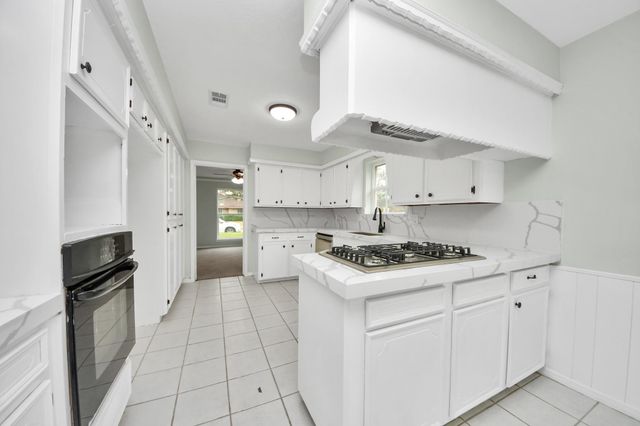 9623 Hearthwood Drive, Houston, TX 77040