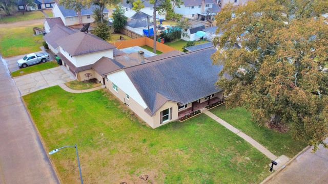 9623 Hearthwood Drive, Houston, TX 77040