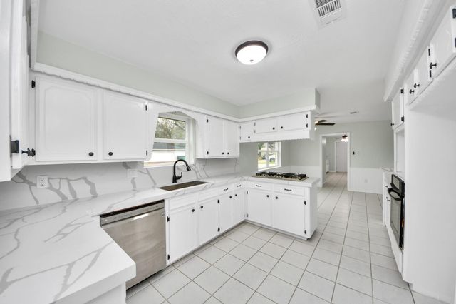 9623 Hearthwood Drive, Houston, TX 77040