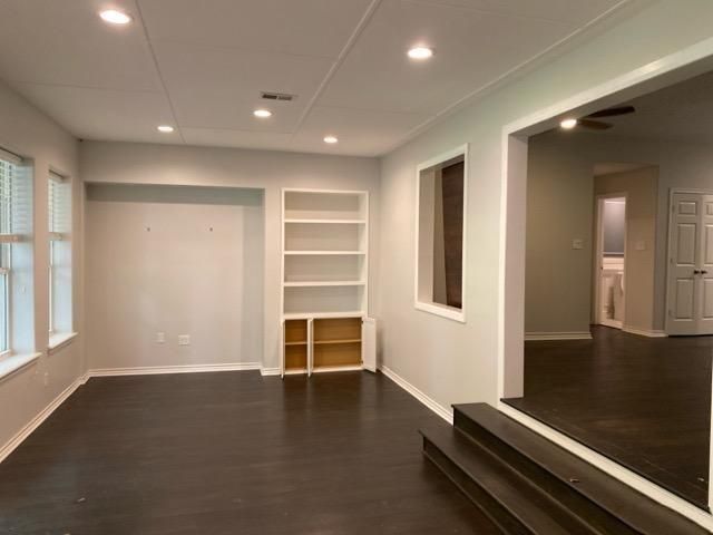 9550 Lake Conroe Drive, Conroe, TX 77304
