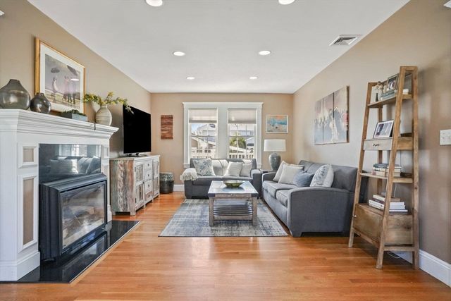 88 Damon Rd, Medford, MA 02155