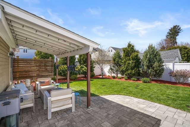 88 Damon Rd, Medford, MA 02155