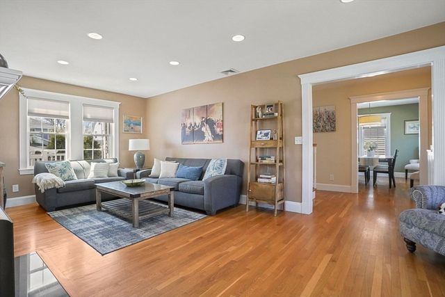 88 Damon Rd, Medford, MA 02155