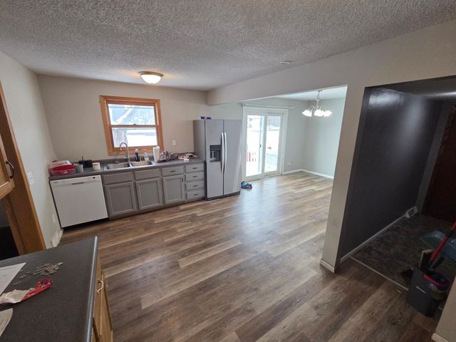 1005 Golf Course Road, Monticello, MN 55362
