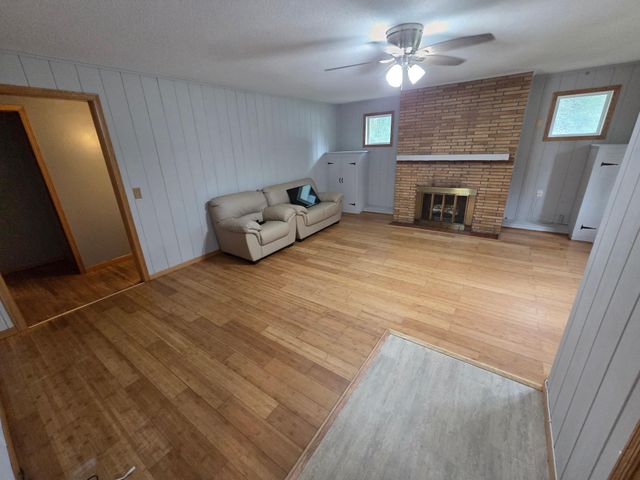 1005 Golf Course Road, Monticello, MN 55362