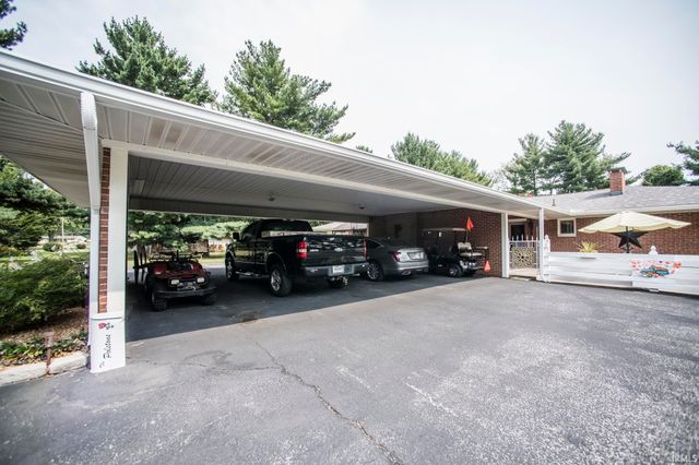 2704 Rose Drive, Vincennes, IN 47591