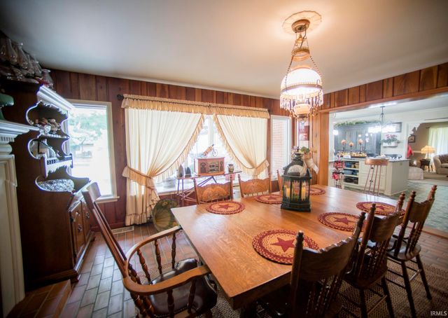 2704 Rose Drive, Vincennes, IN 47591