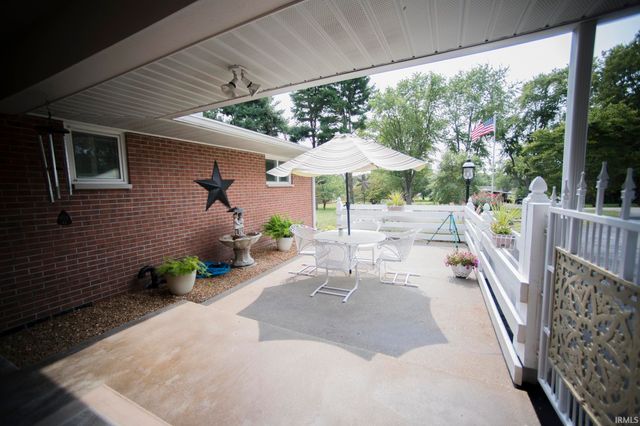 2704 Rose Drive, Vincennes, IN 47591