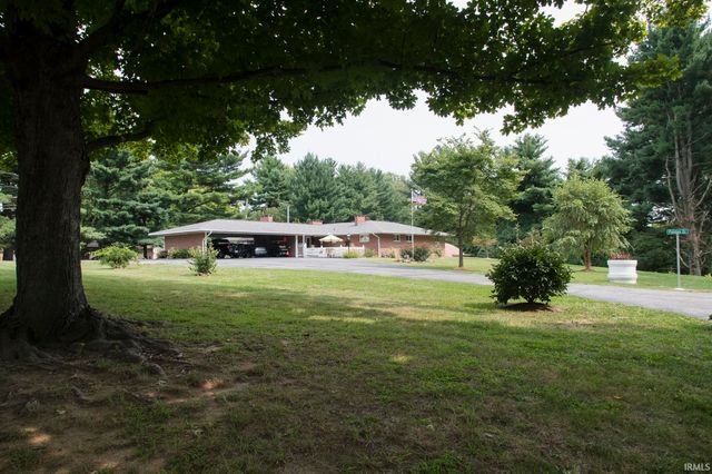 2704 Rose Drive, Vincennes, IN 47591