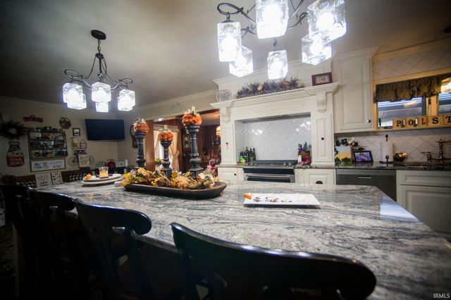 2704 Rose Drive, Vincennes, IN 47591