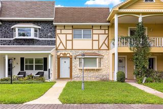 8830 SW 98TH PLACE M, Ocala, FL 34481
