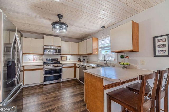4779 Countryside Drive, Flowery Branch, GA 30542