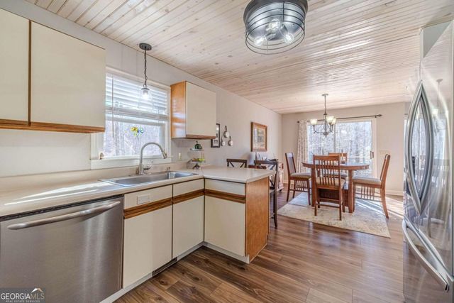 4779 Countryside Drive, Flowery Branch, GA 30542