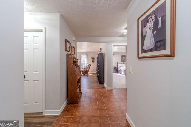 4779 Countryside Drive, Flowery Branch, GA 30542
